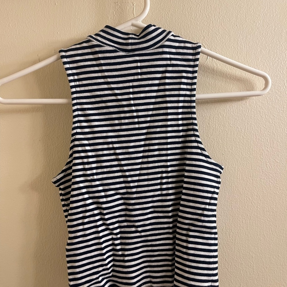 Cropped tank - Picture 2 of 2